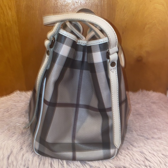 Burberry Smoke Check Canterbury handbag in excellent condition! Clean in & out!! - Picture 5 of 17